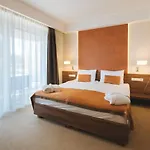 Imola Platán 4* Eger