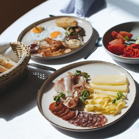 Imola Platán Szálloda