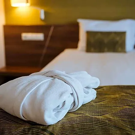Imola Platan - Adults Only 4*
