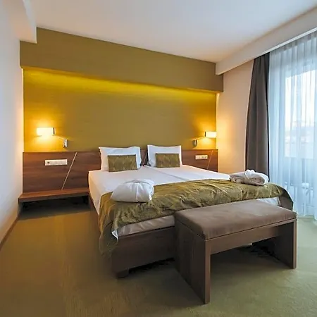 Imola Platan - Adults Only Eger