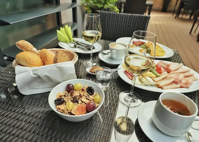 Imola Platan - Adults Only 4*